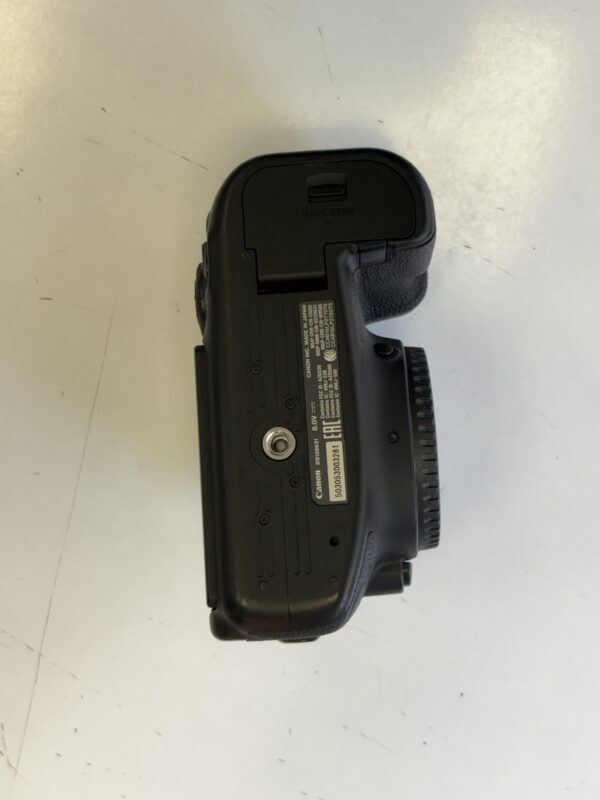 CANON EOS 6D II (24791) – Image 2