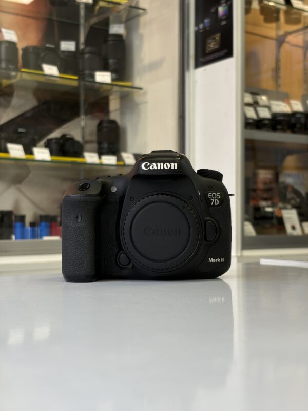 CANON 7D II (22186)