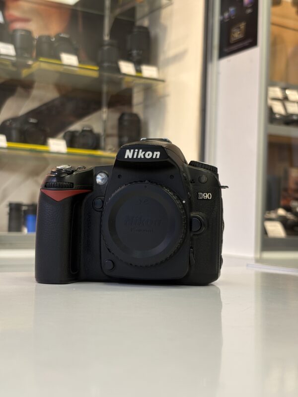 NIKON D90 NU (24834)