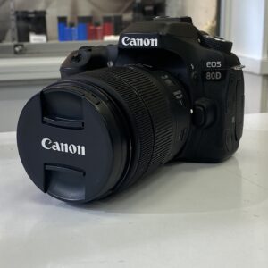 Canon EOS 80D + 18-135mm f/3.5-5.6 IS STM (25144)