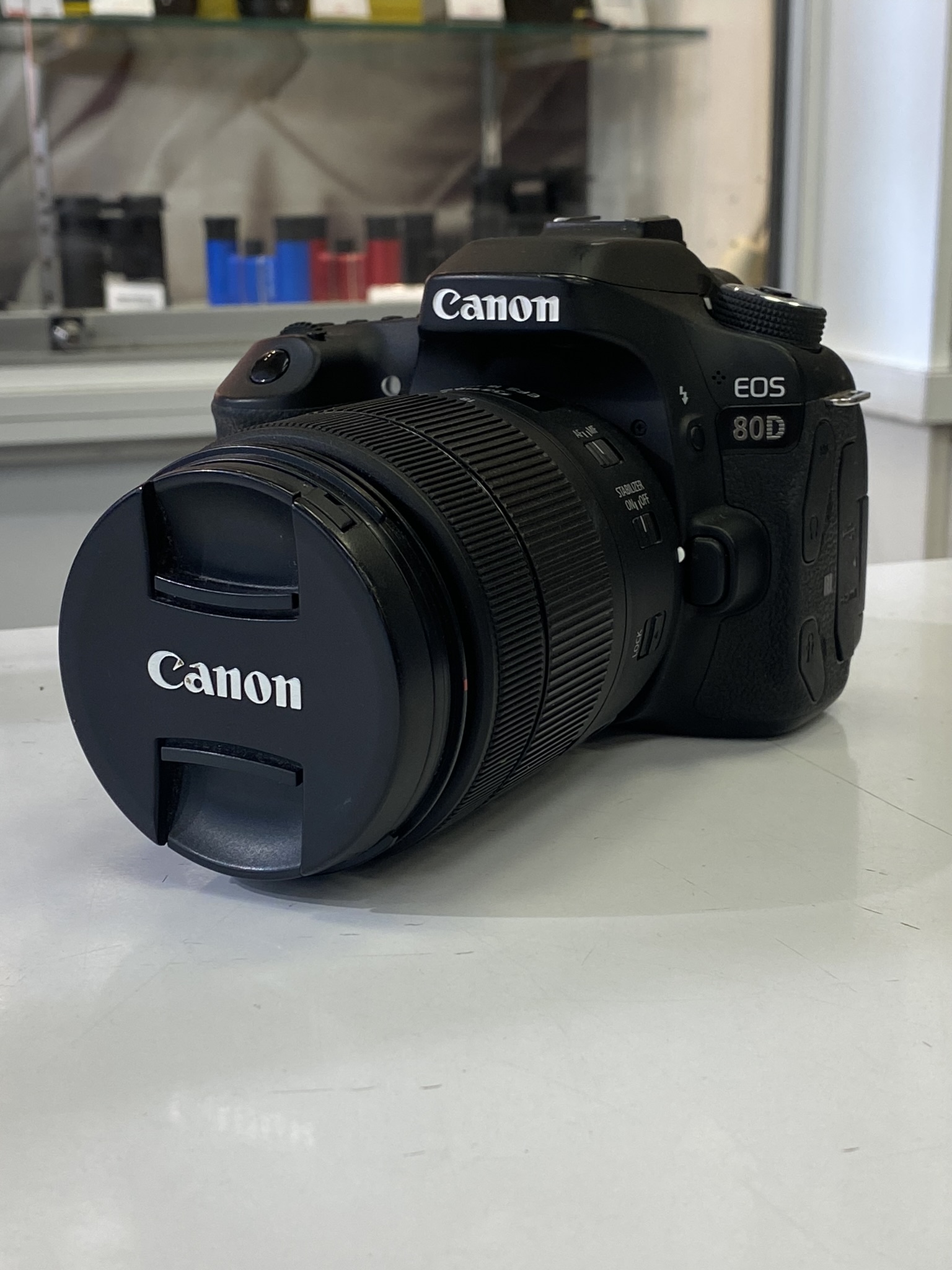 Canon EOS 80D + 18-135mm f/3.5-5.6 IS STM (25144)
