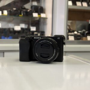 Sony Alpha 6400 + 16-50 mm f/3.5-5.6 OSS (25673)