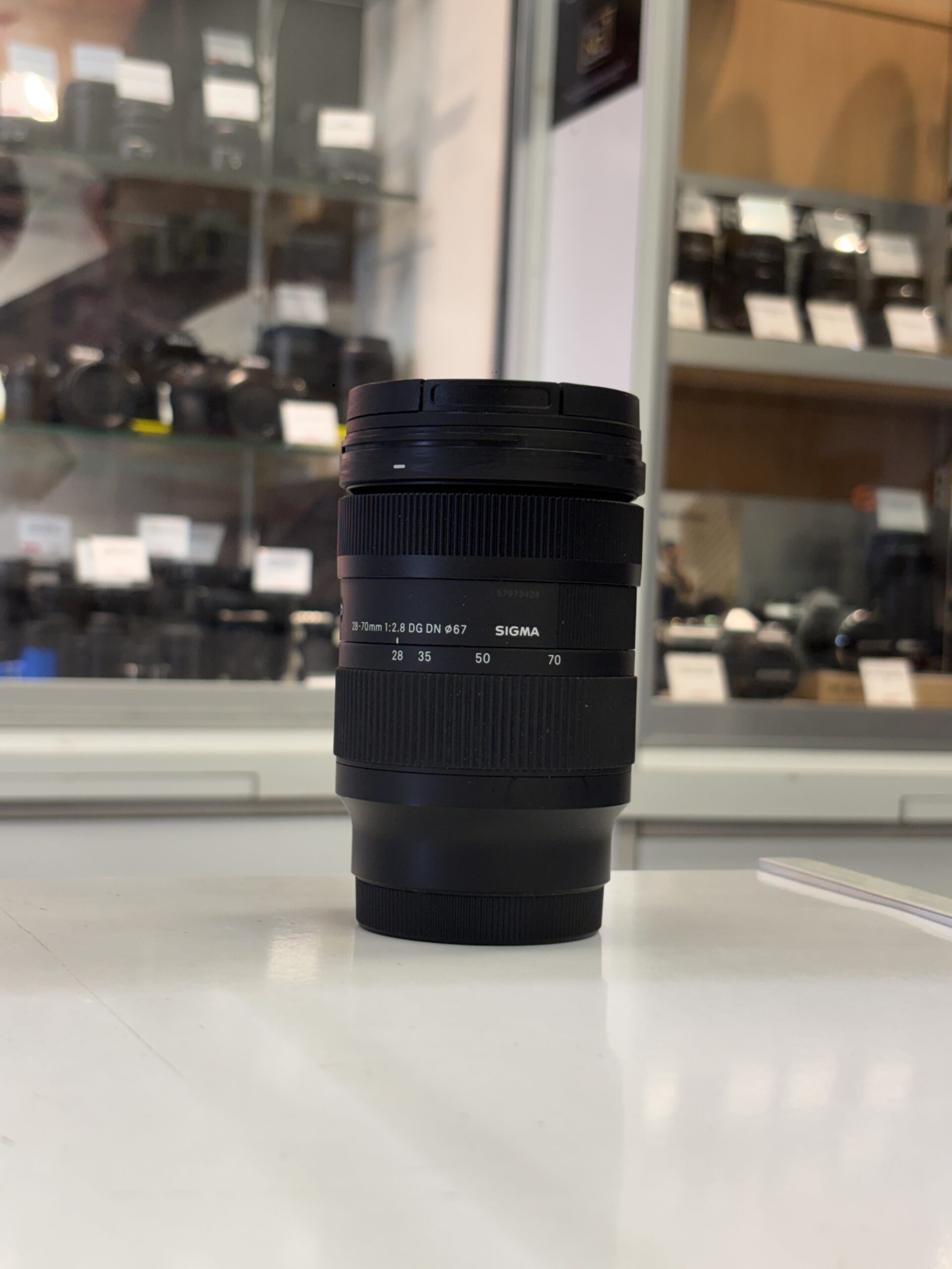 Sigma 28-70 mm f/2.8 DG DN Contemporary – Sony E (24850)