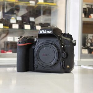 Nikon D750 Nu (25477)